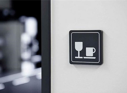 標(biāo)識(shí)導(dǎo)視系統(tǒng)設(shè)計(jì)這樣玩，瞬間提升企業(yè)品牌形象