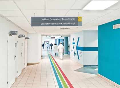 標(biāo)識(shí)導(dǎo)視系統(tǒng)設(shè)計(jì)優(yōu)化提升醫(yī)院診療環(huán)境 讓患者更舒心