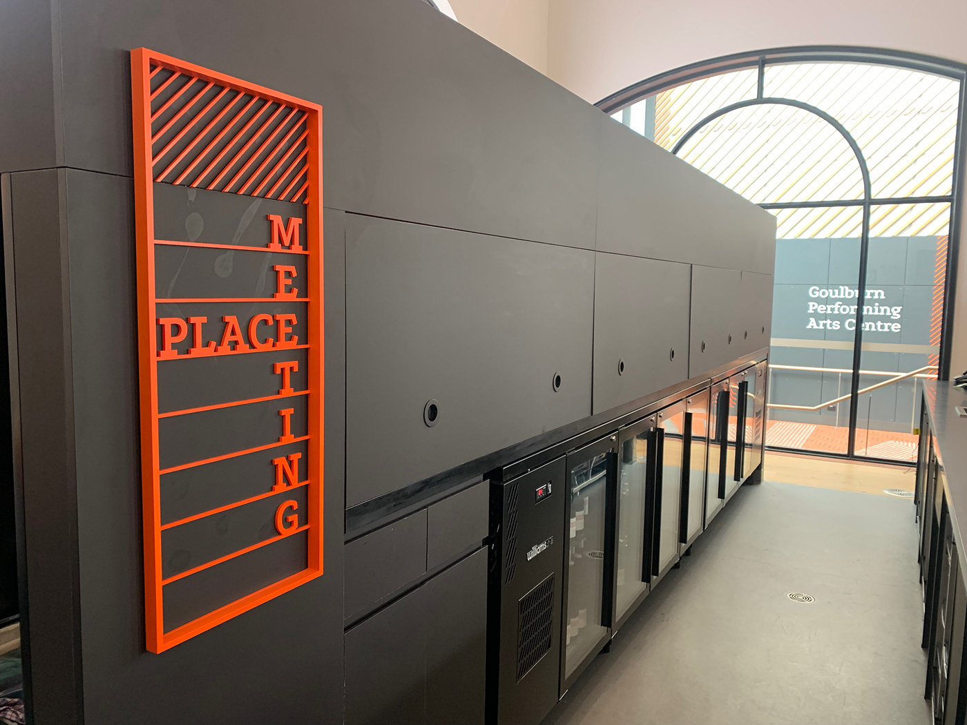 標(biāo)識標(biāo)牌如何設(shè)計才更能具辨識度？